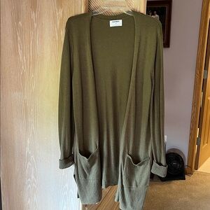 Old Navy Olive Green cardigan Sweater size XL